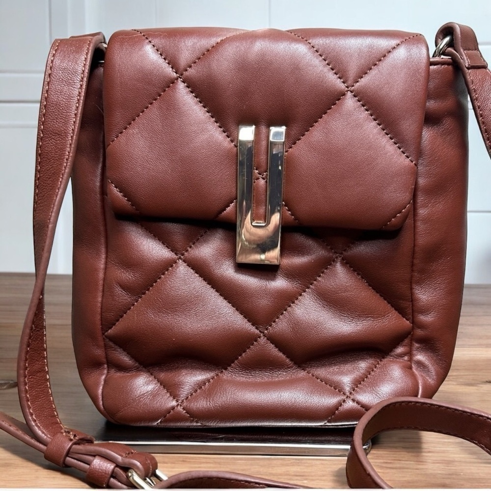 Euc Vince Camuto Chocolate Craving Quilted Leather Doty Crossbody